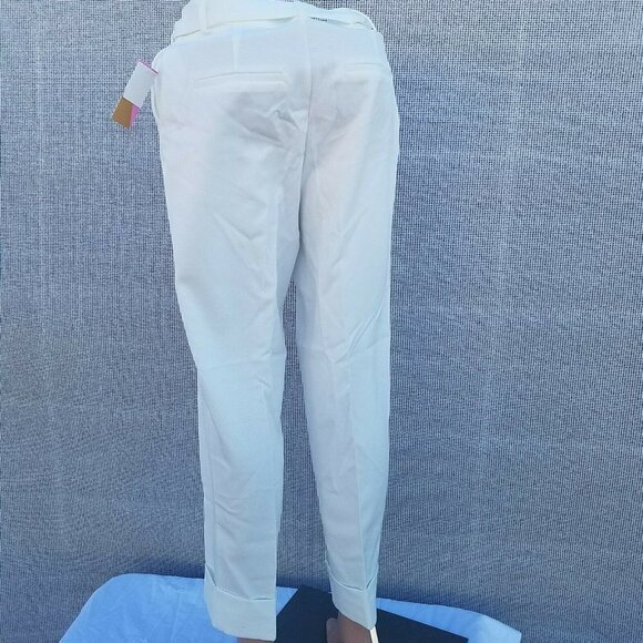 Women's Riley and Rae Dress Pants.  Size 2. - Picture 5 of 12